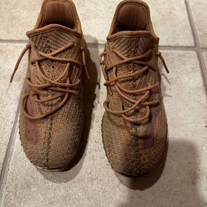 Kids authentic Yeezys